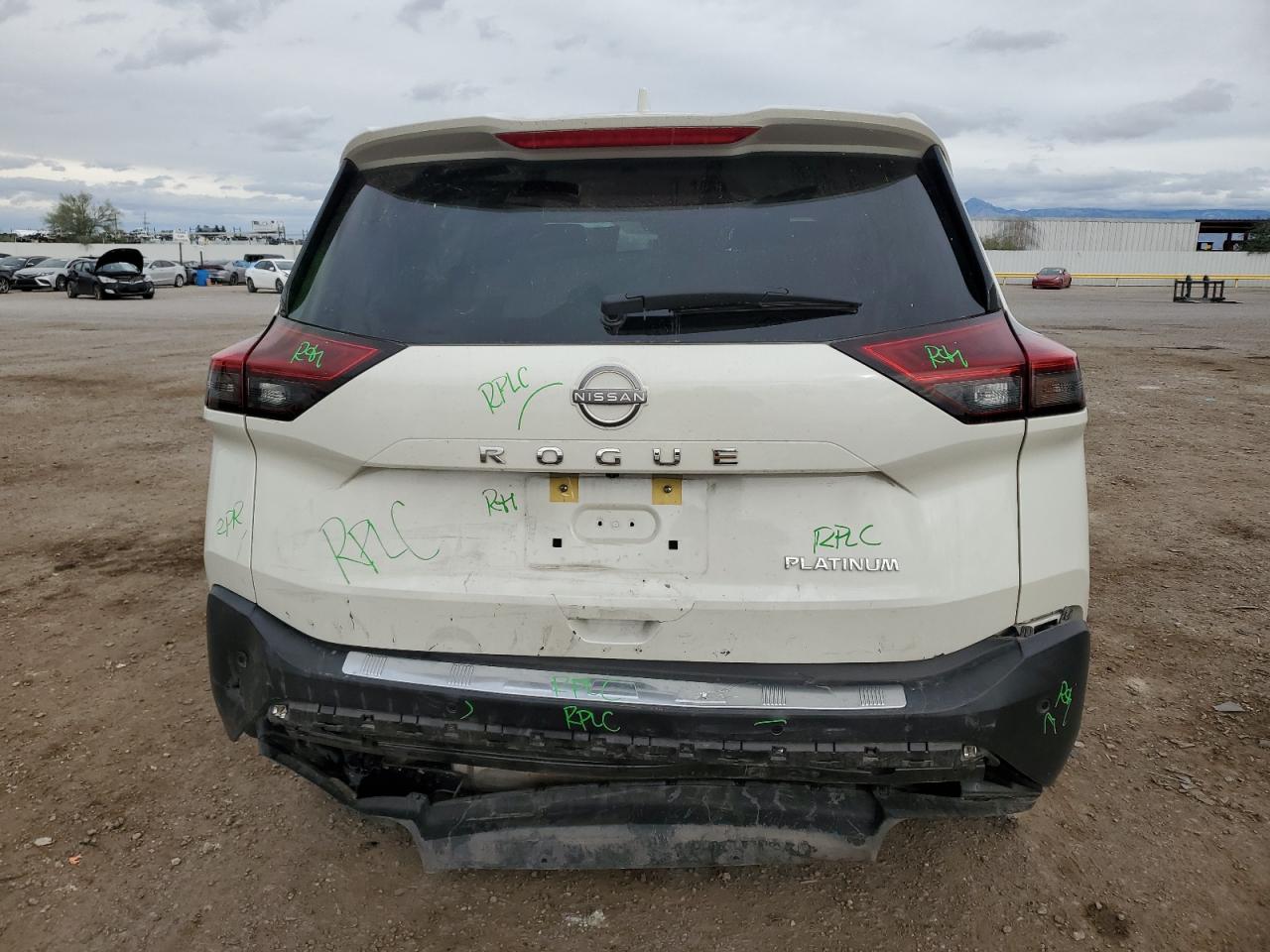 NISSAN ROGUE PLATINUM