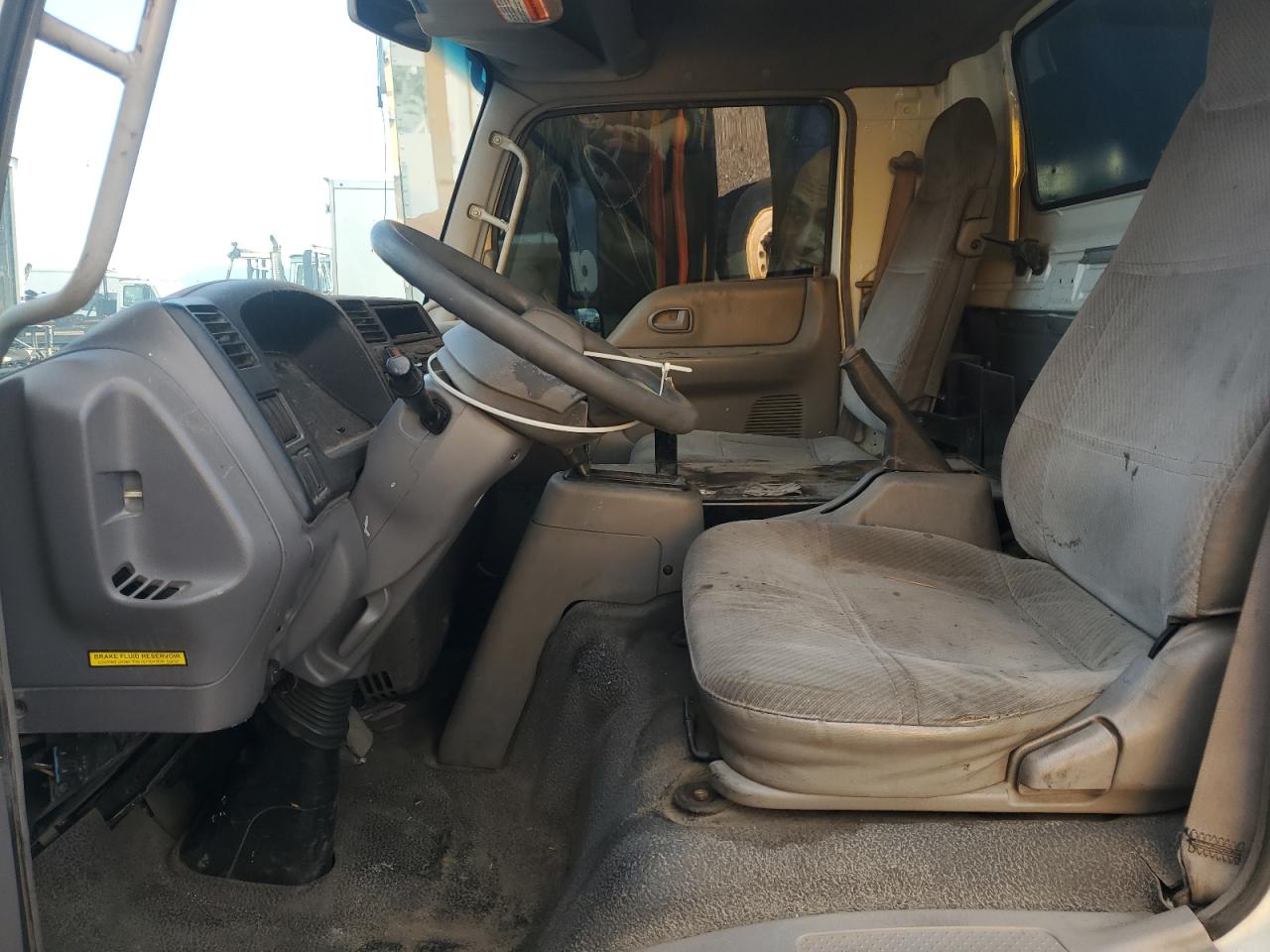 Lot #3294109946 2007 INTERNATIONAL CF 600