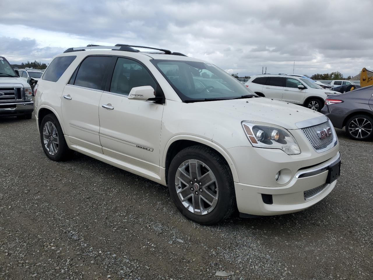 GMC ACADIA DENALI