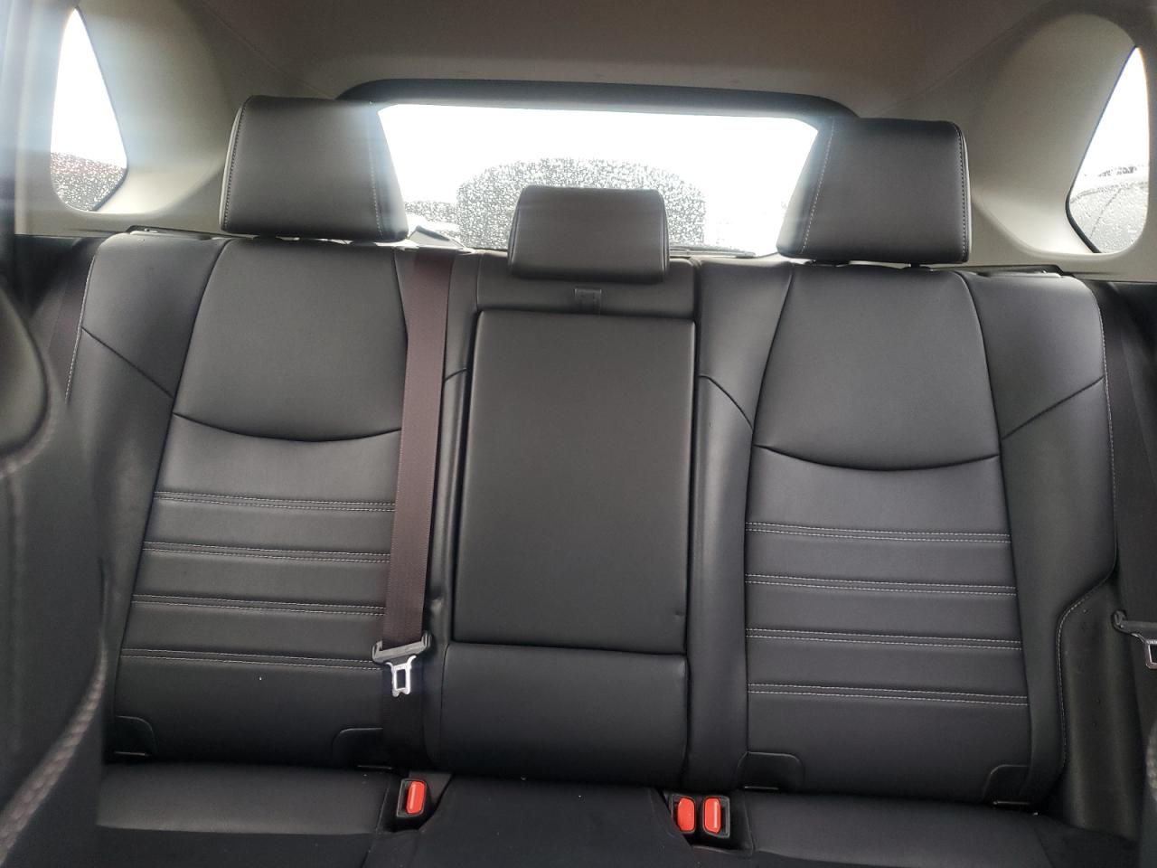 TOYOTA RAV4 XLE PREMIUM