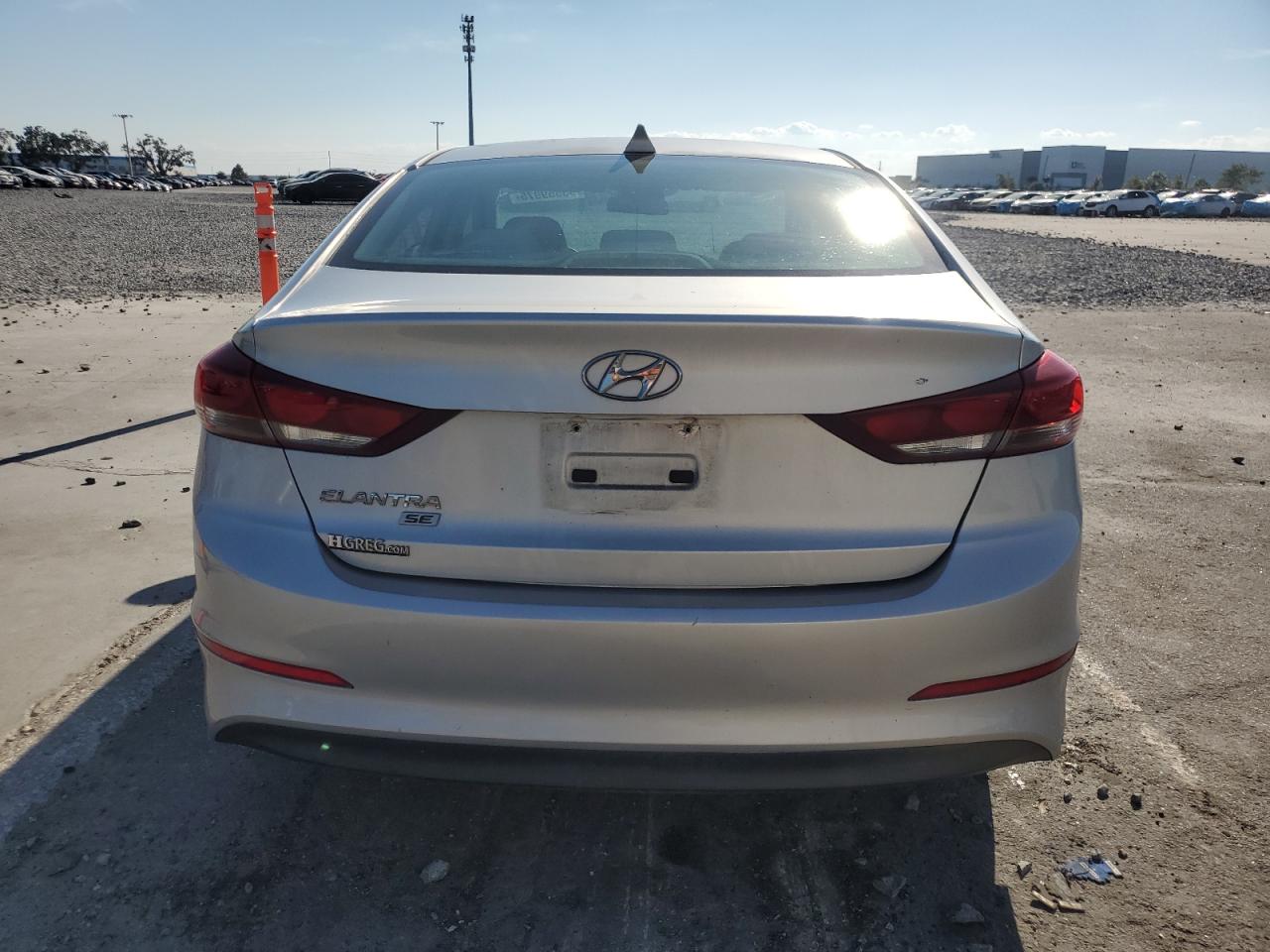 HYUNDAI ELANTRA SE