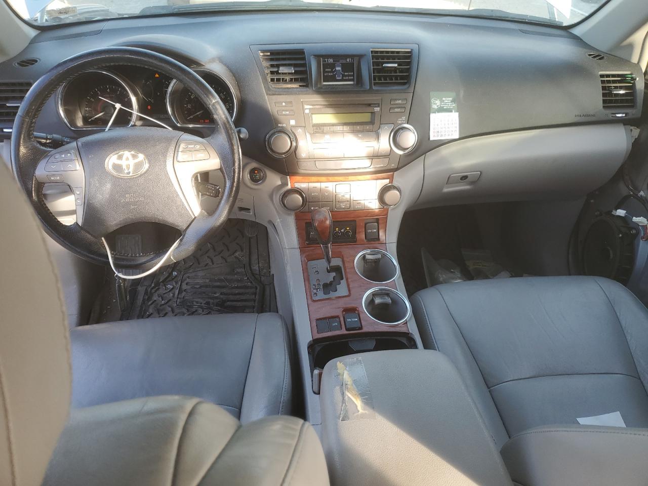 TOYOTA HIGHLANDER LIMITED