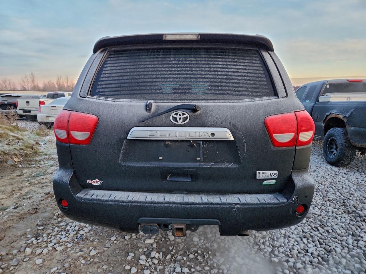 TOYOTA SEQUOIA PLATINUM