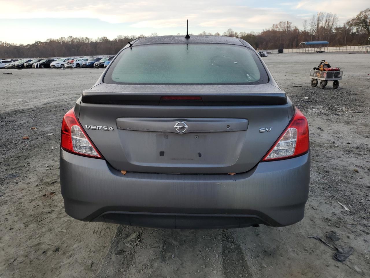 NISSAN VERSA S