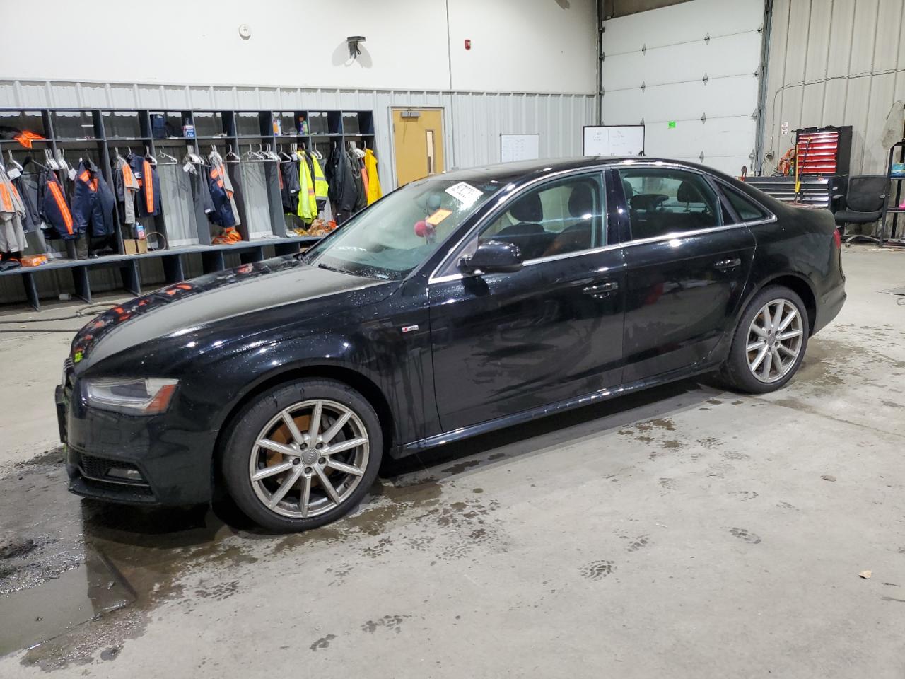 AUDI A4 PREMIUM PLUS S-LINE