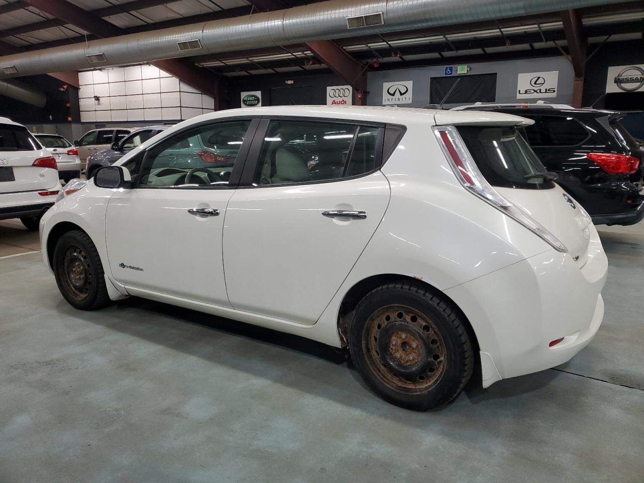 NISSAN LEAF S