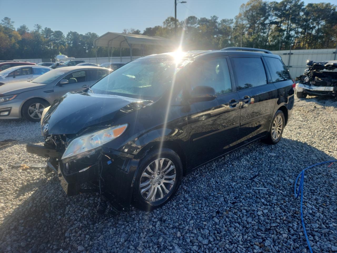 Lot #3290286228 2011 TOYOTA SIENNA XLE