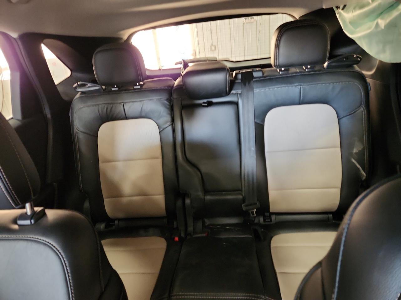 FORD ESCAPE TITANIUM