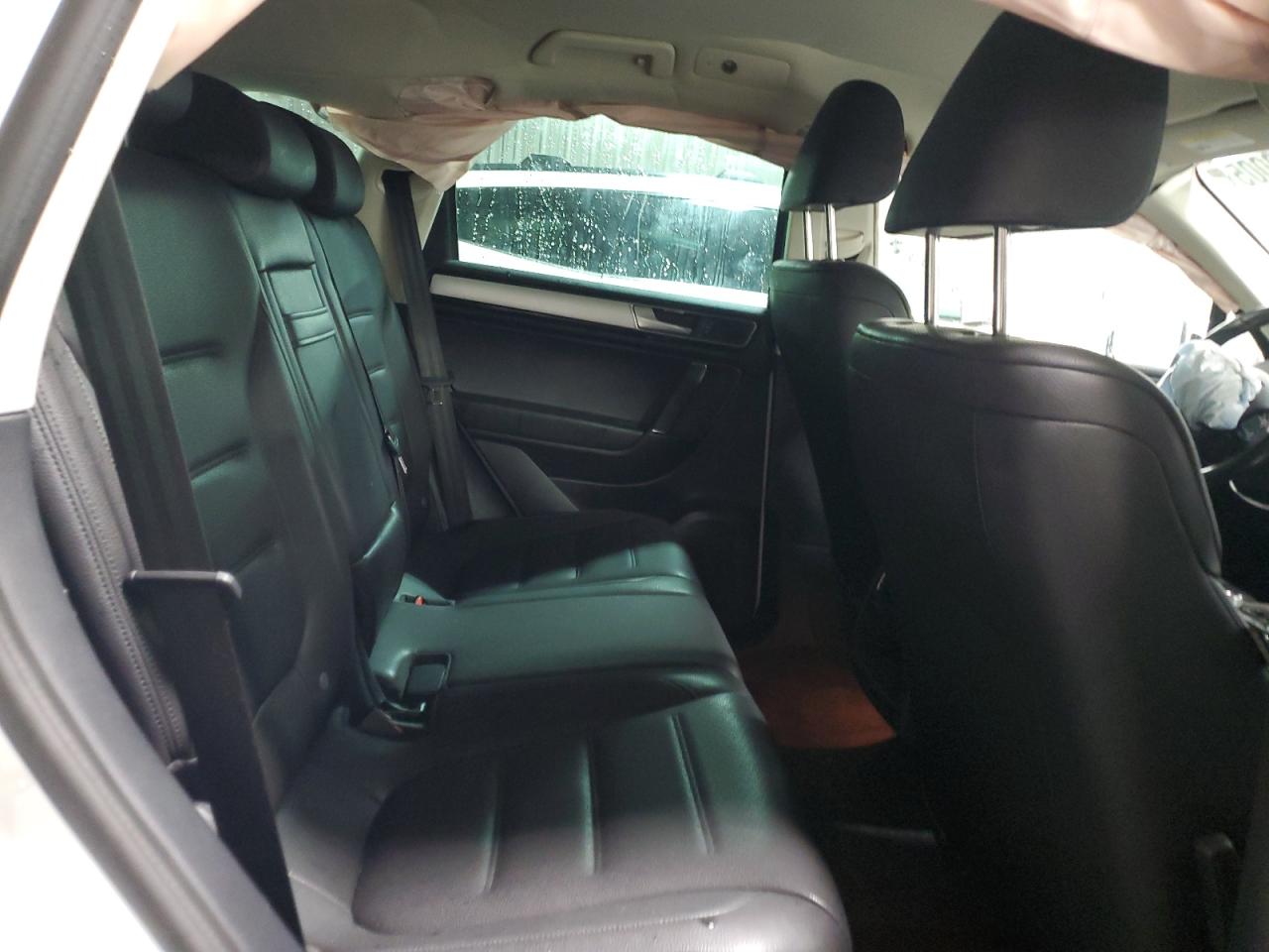 VOLKSWAGEN TOUAREG SPORT