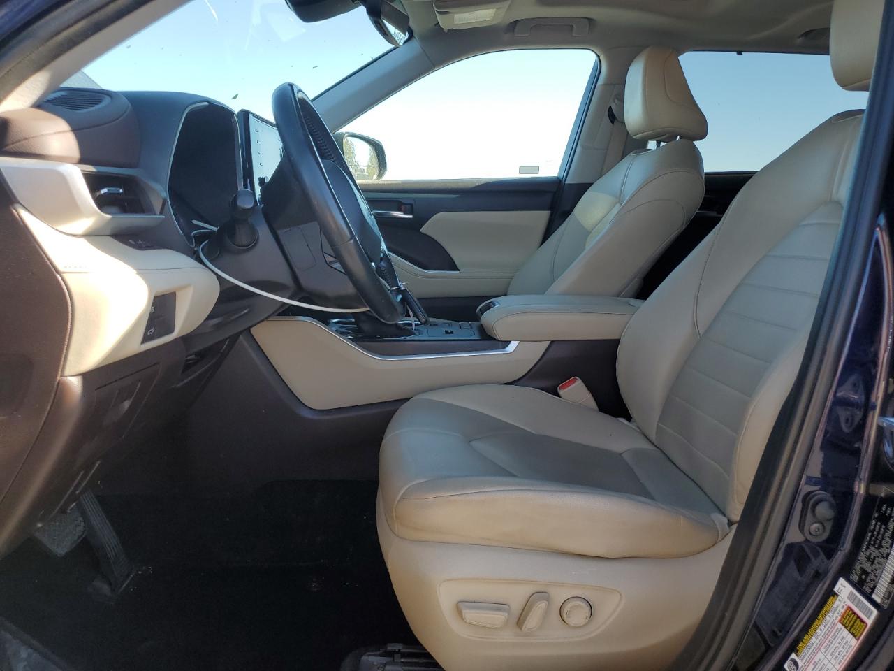 TOYOTA HIGHLANDER HYBRID XLE