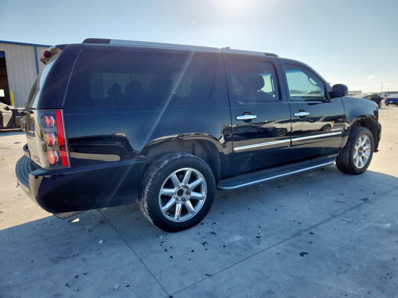 GMC YUKON DENALI