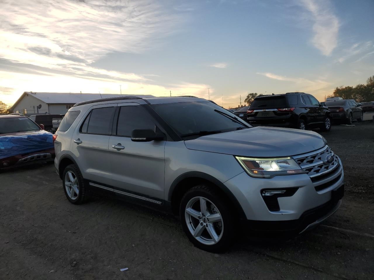 FORD EXPLORER XLT