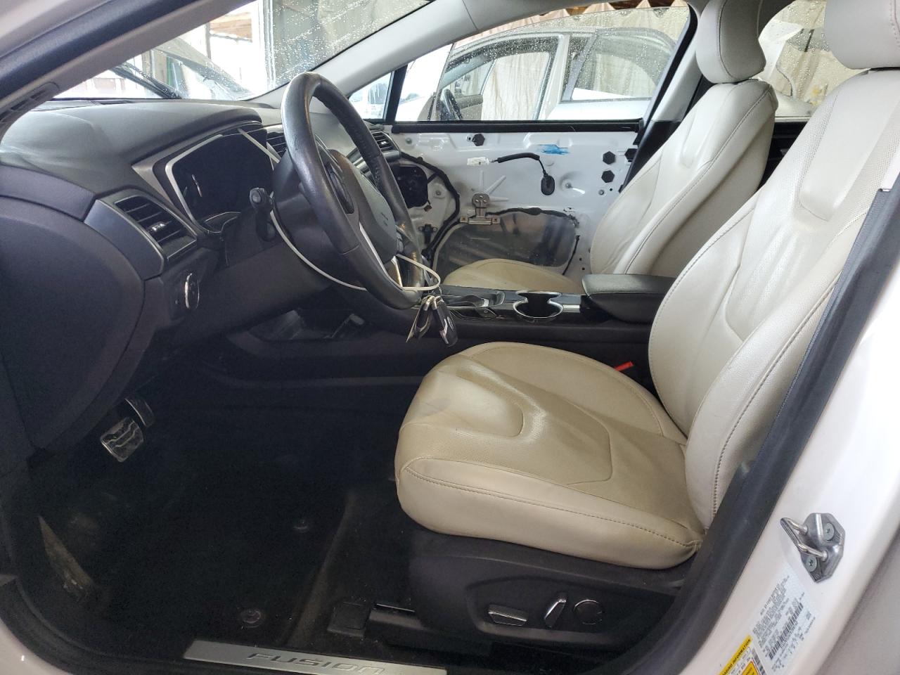 FORD FUSION TITANIUM PHEV