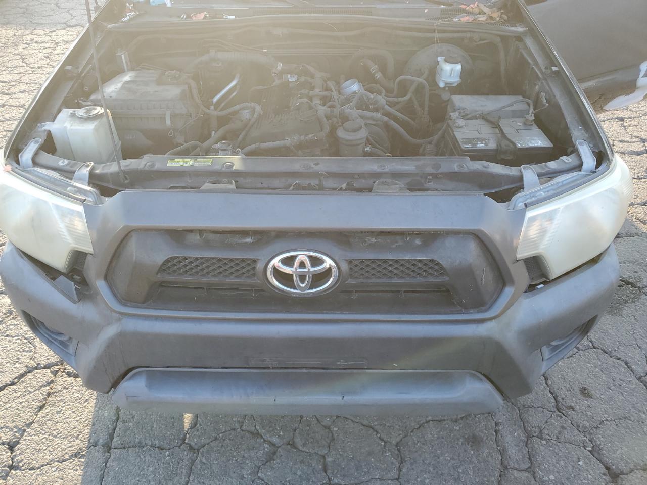 TOYOTA TACOMA