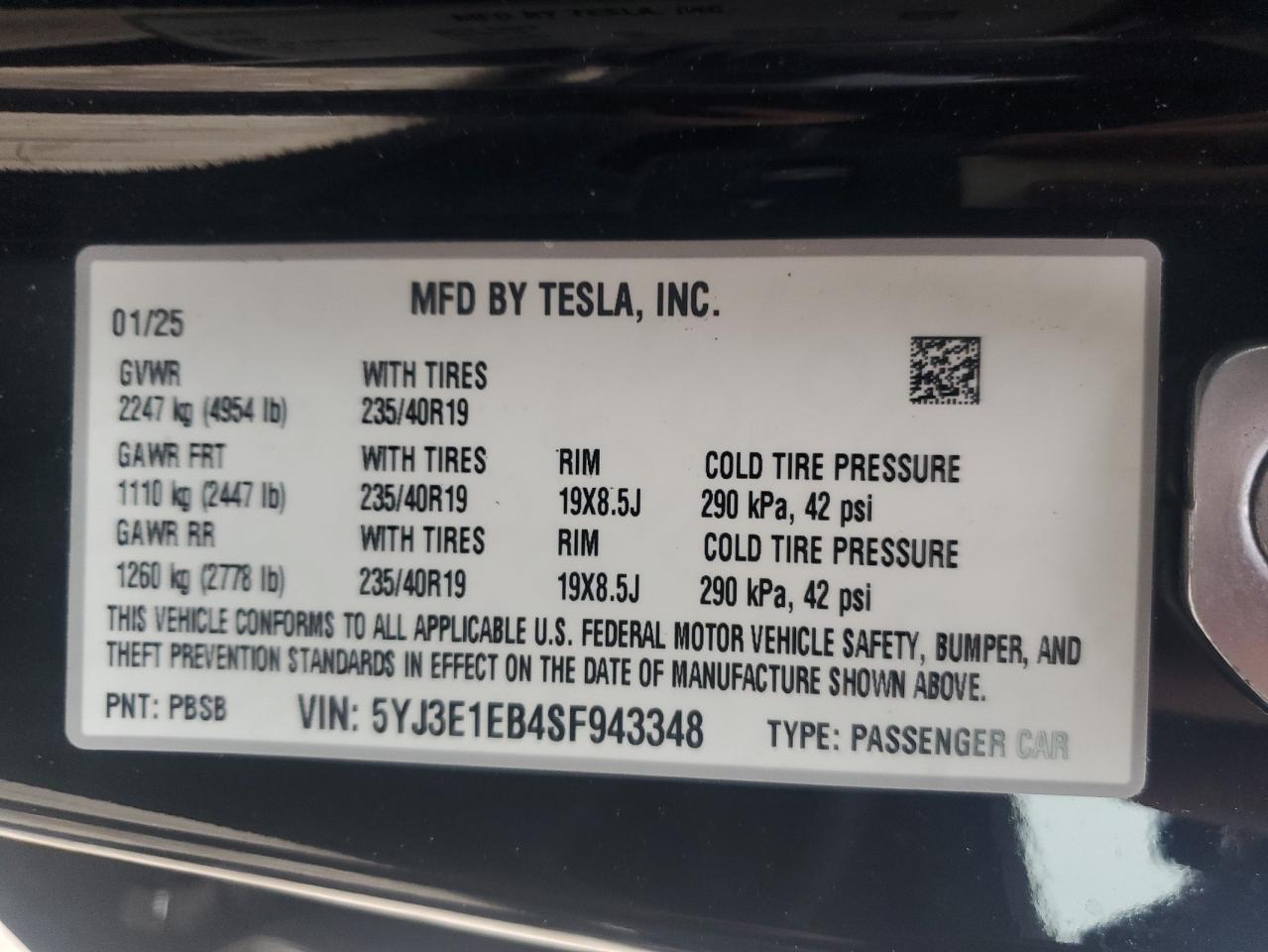 TESLA MODEL 3