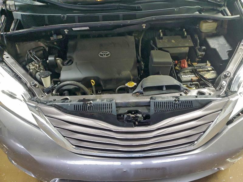 2015 TOYOTA SIENNA LE #3294421491