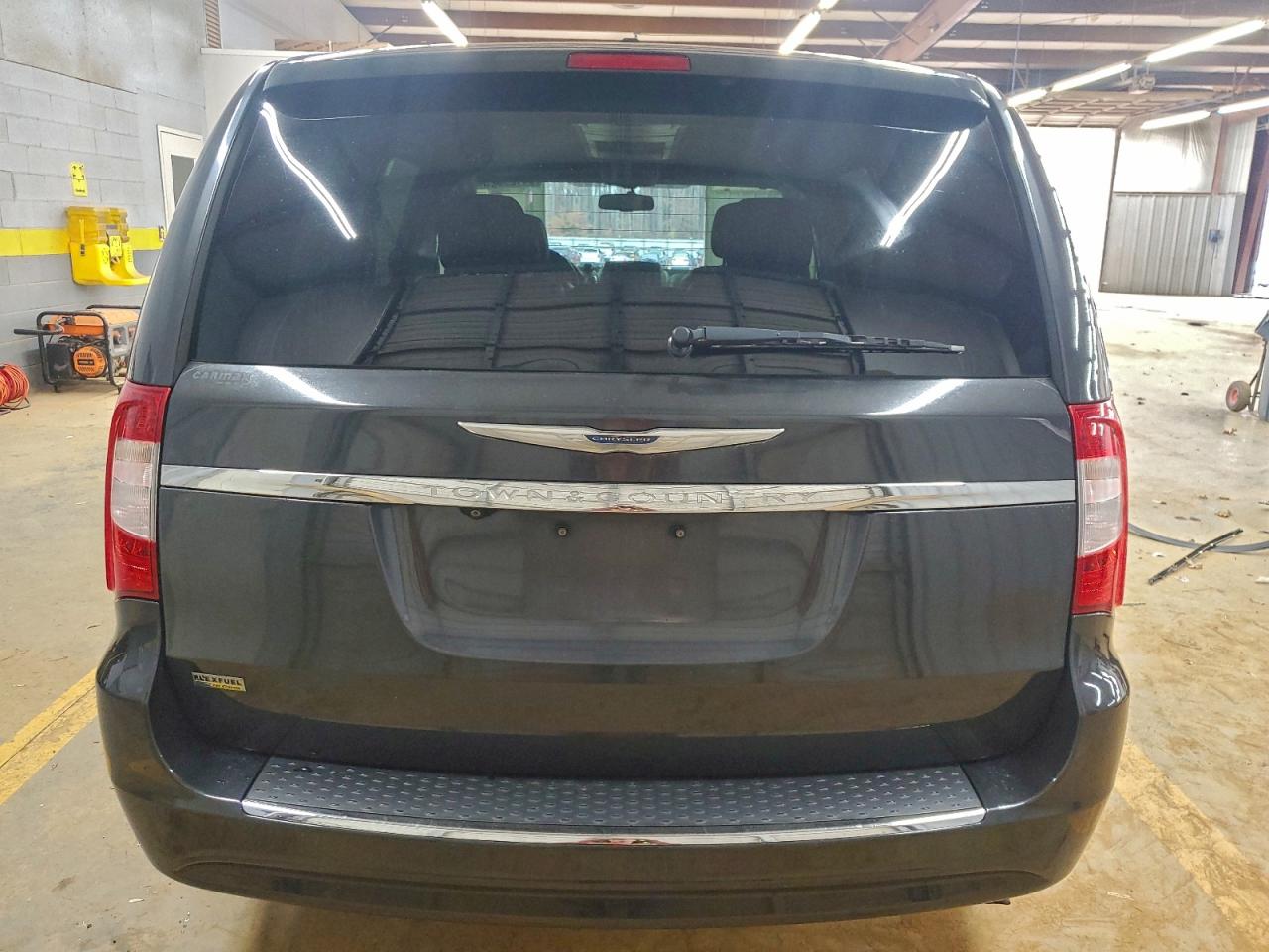 CHRYSLER TOWN & COUNTRY TOURING