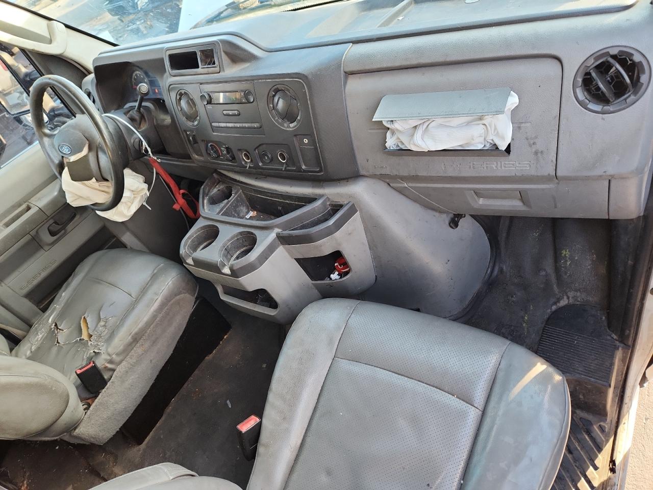 FORD ECONOLINE E150 VAN