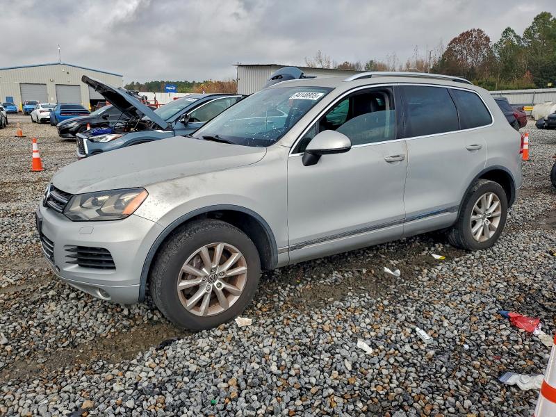 2013 VOLKSWAGEN TOUAREG V6 #3301601637