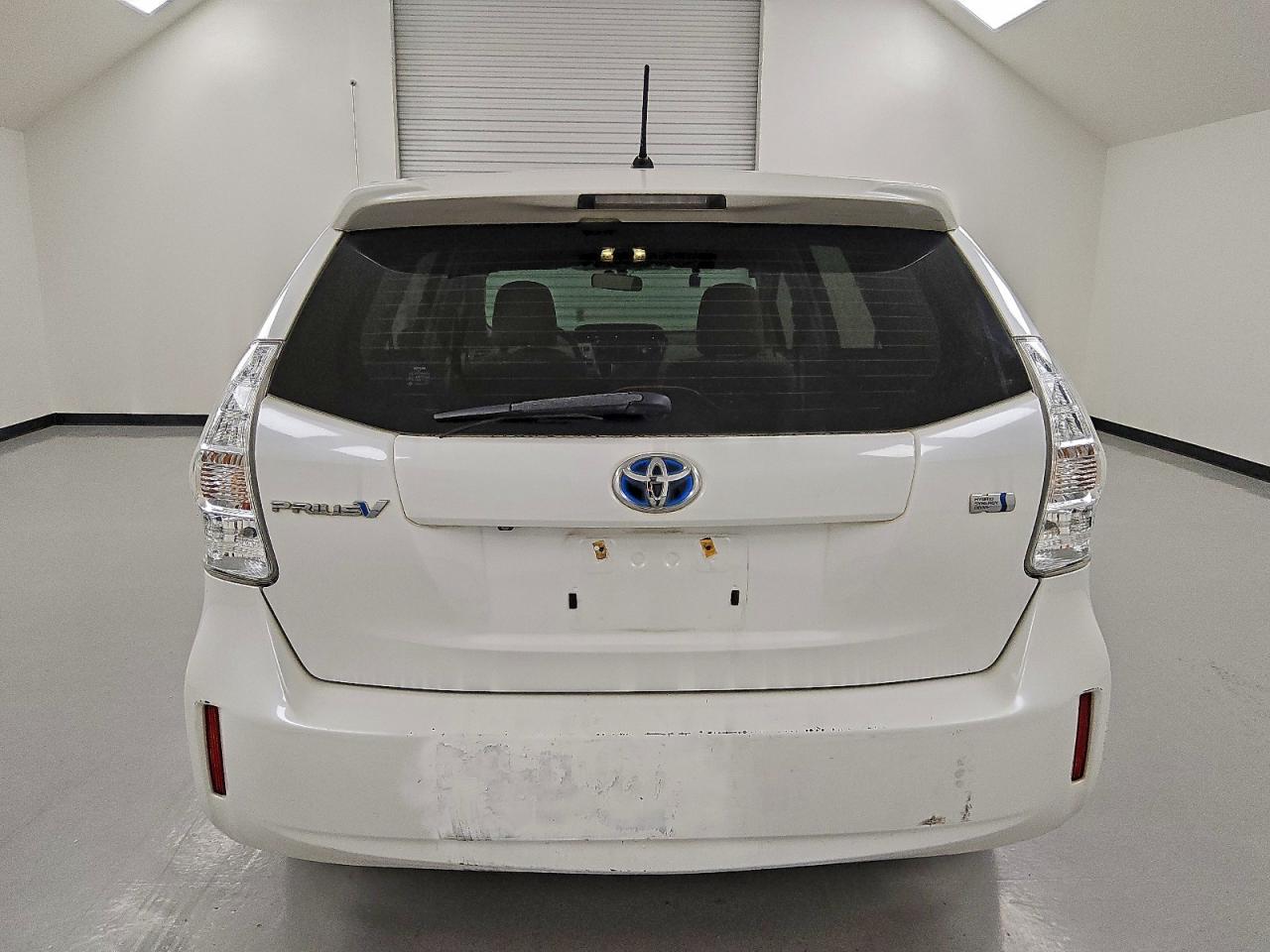 TOYOTA PRIUS V