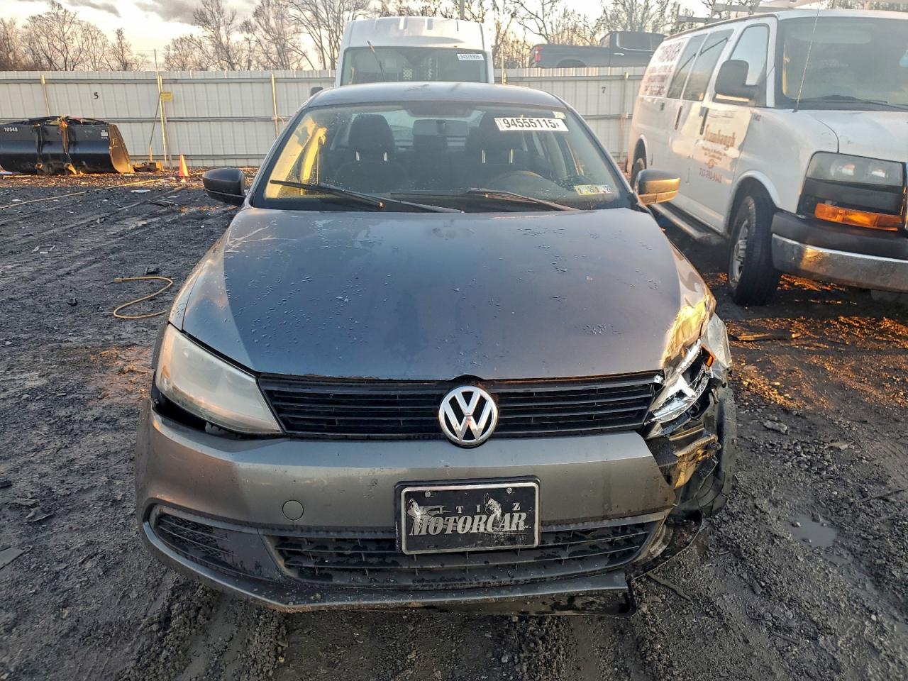 VOLKSWAGEN JETTA BASE