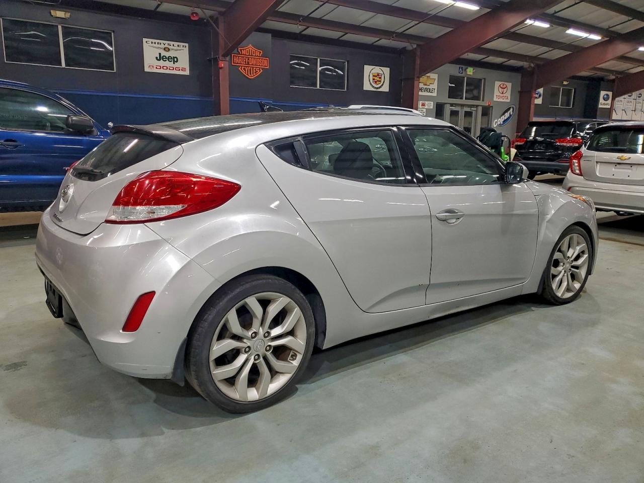 HYUNDAI VELOSTER