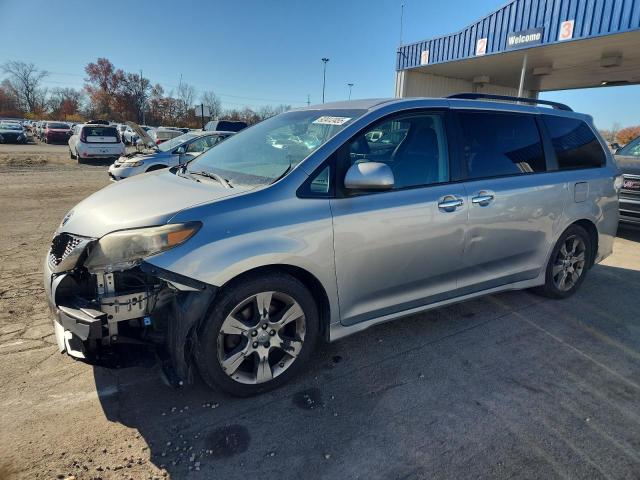 2013 TOYOTA SIENNA SPO #3311586760