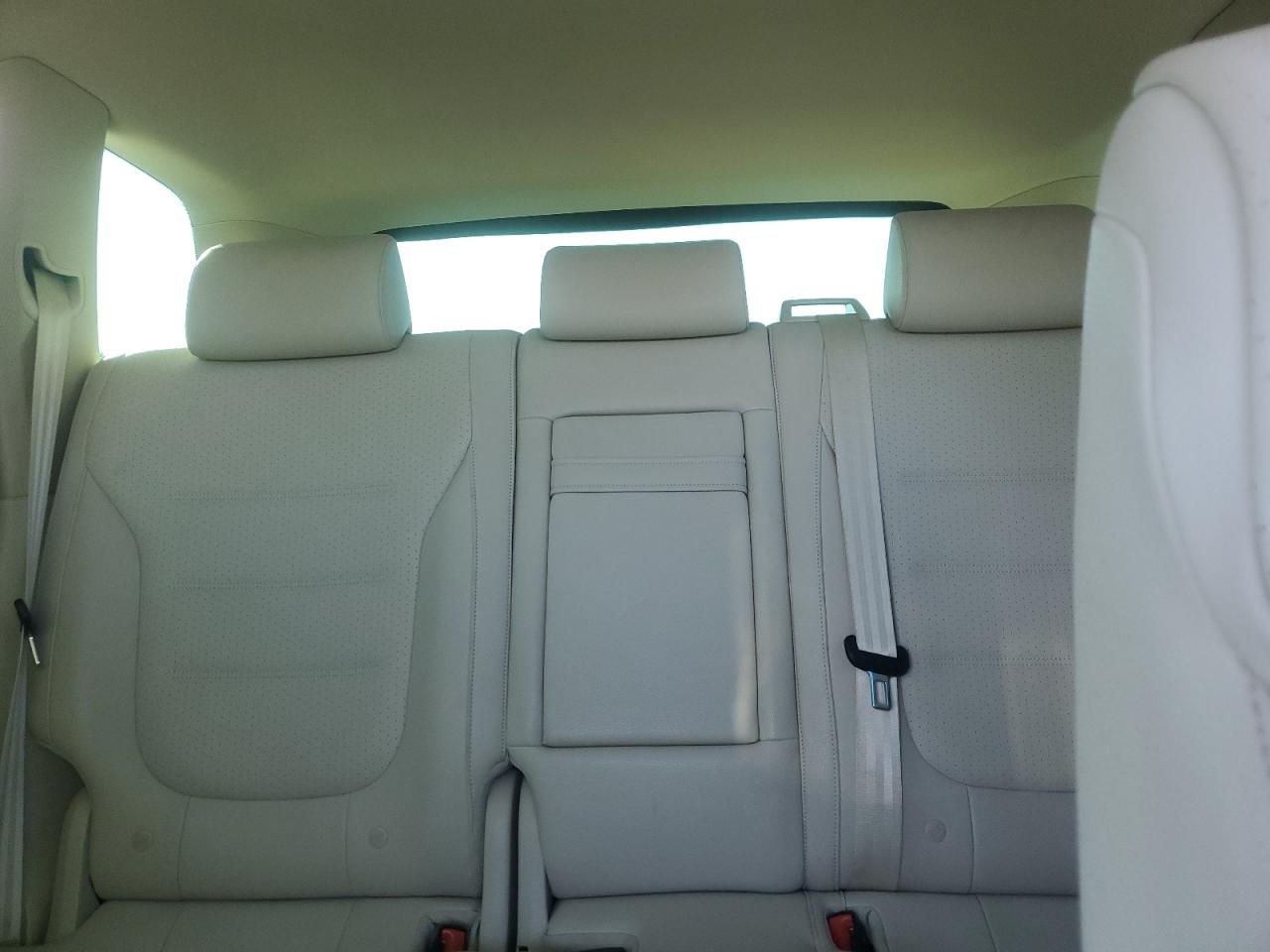 VOLKSWAGEN TOUAREG SPORT