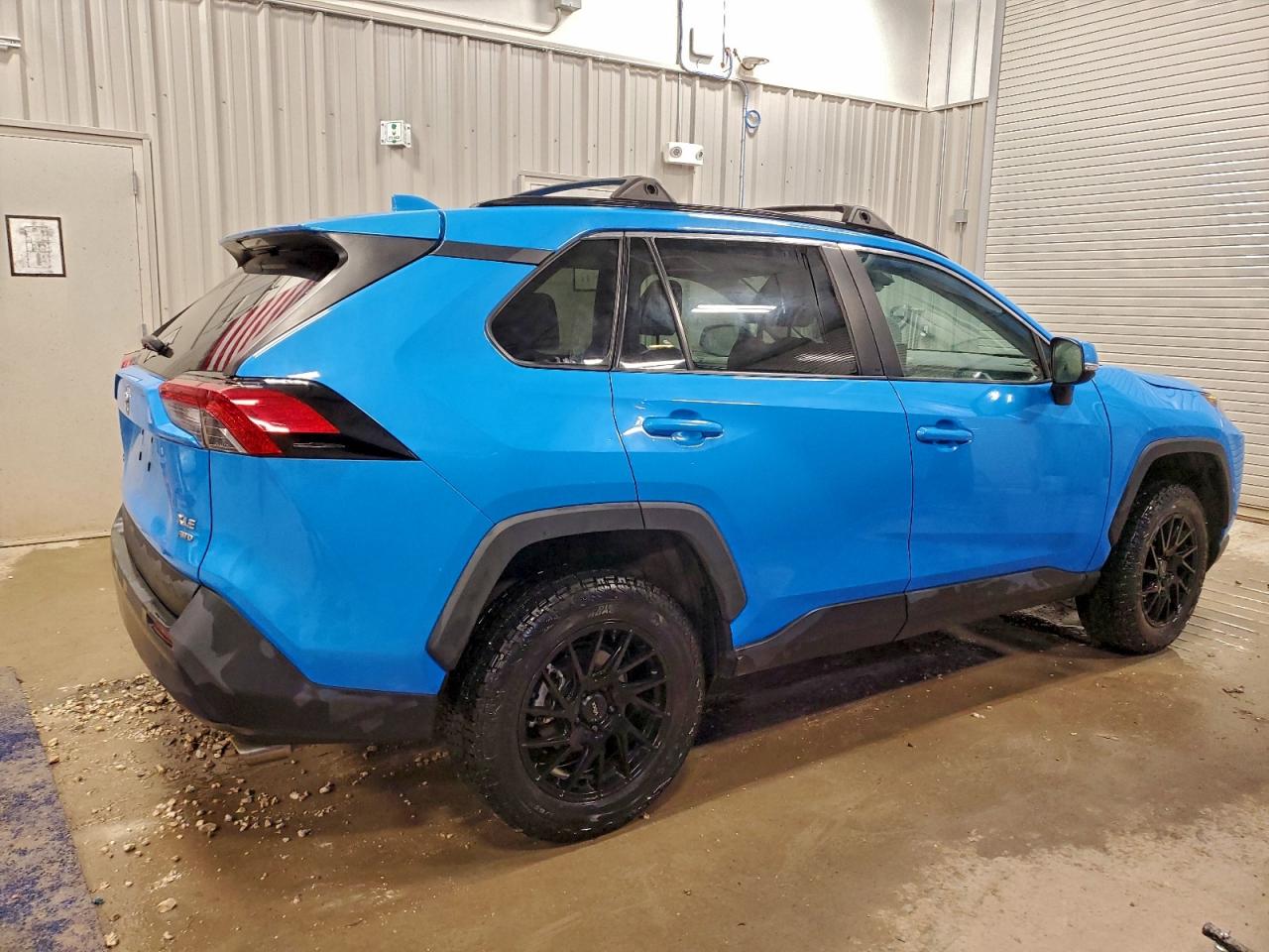 TOYOTA RAV4 XLE