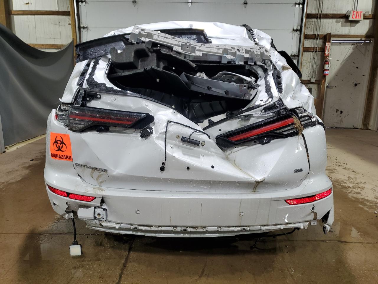 MITSUBISHI OUTLANDER SE