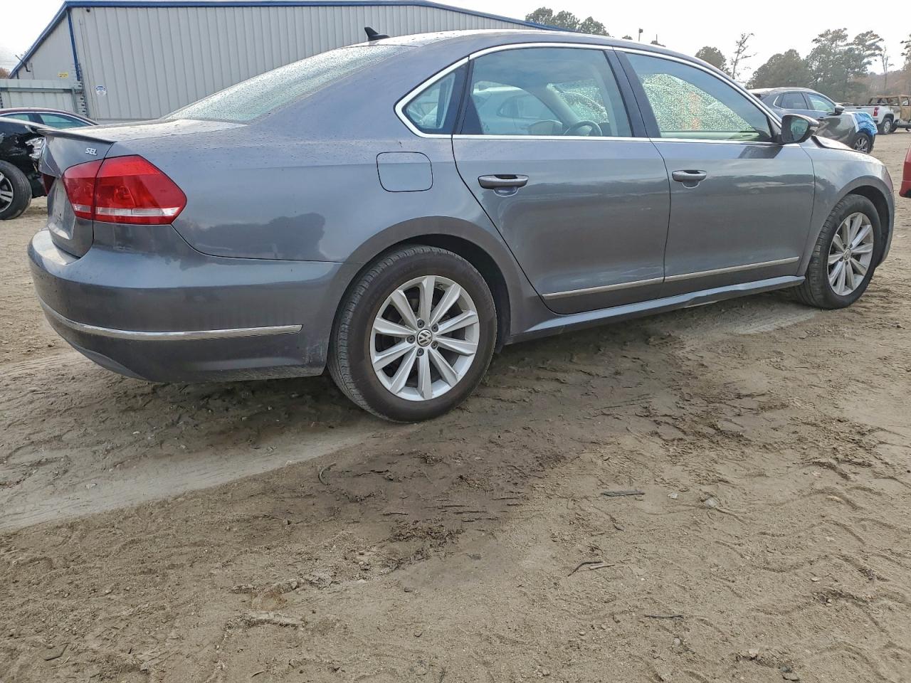 VOLKSWAGEN PASSAT SEL