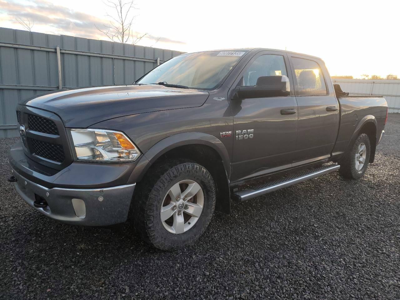 RAM 1500 SLT