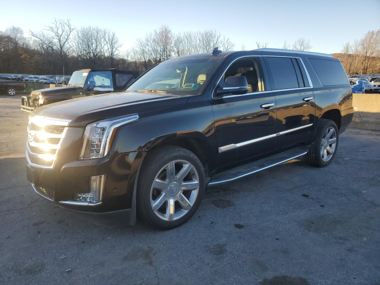 CADILLAC ESCALADE ESV LUXURY