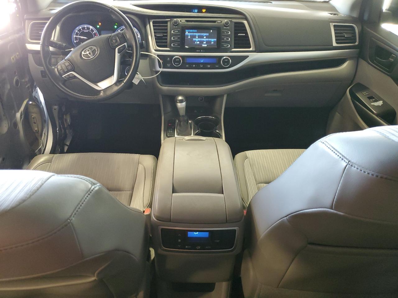 TOYOTA HIGHLANDER LE