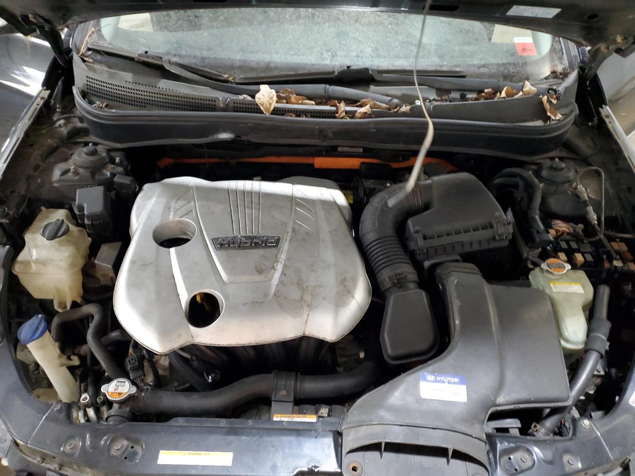 HYUNDAI SONATA HYBRID