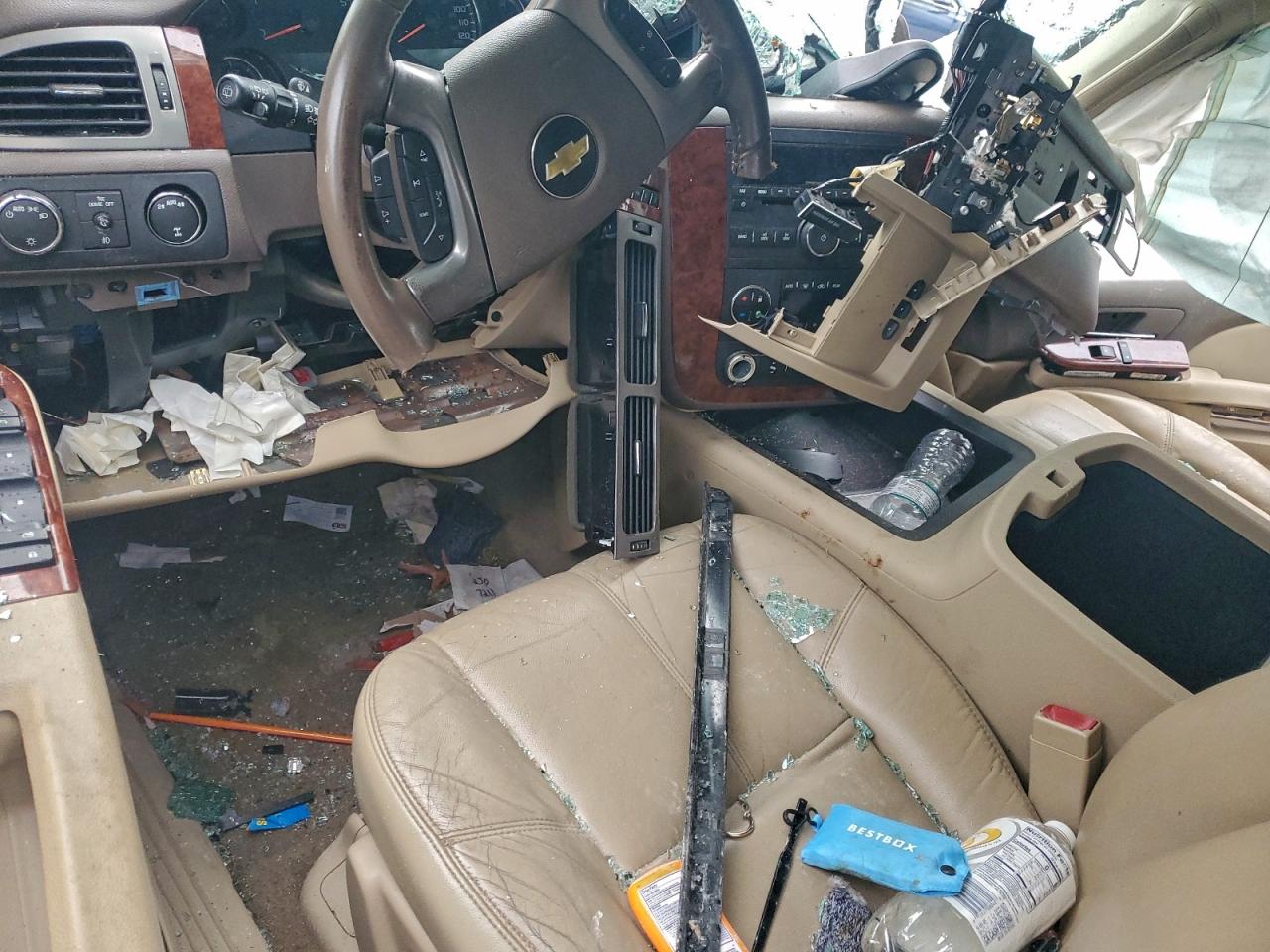 CHEVROLET SUBURBAN K1500 LT