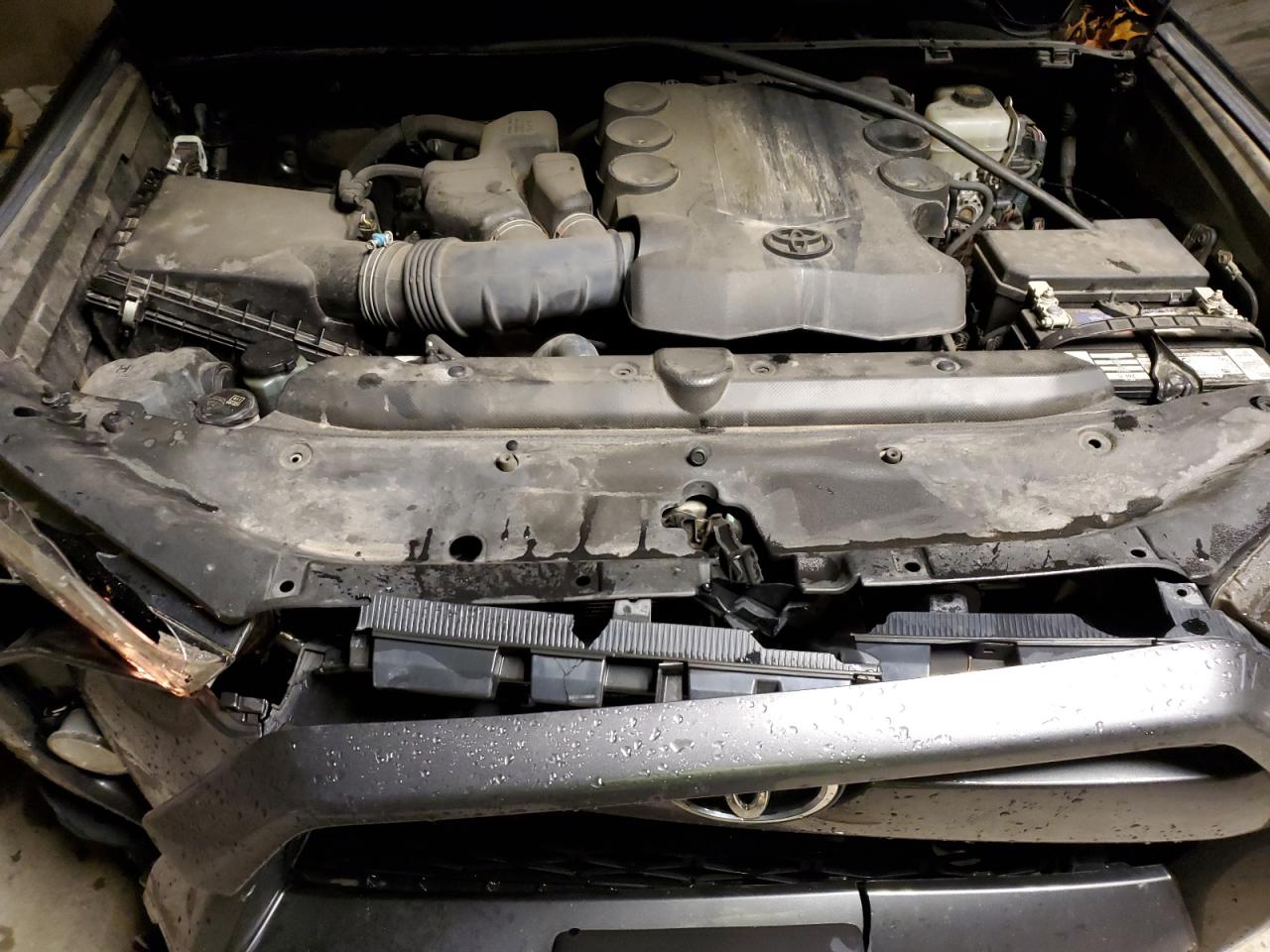 TOYOTA 4RUNNER SR5/SR5 PREMIUM