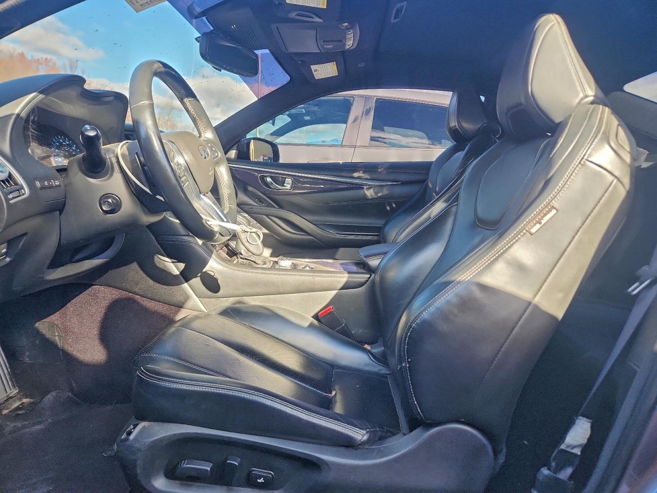 INFINITI Q60 RED SPORT 400