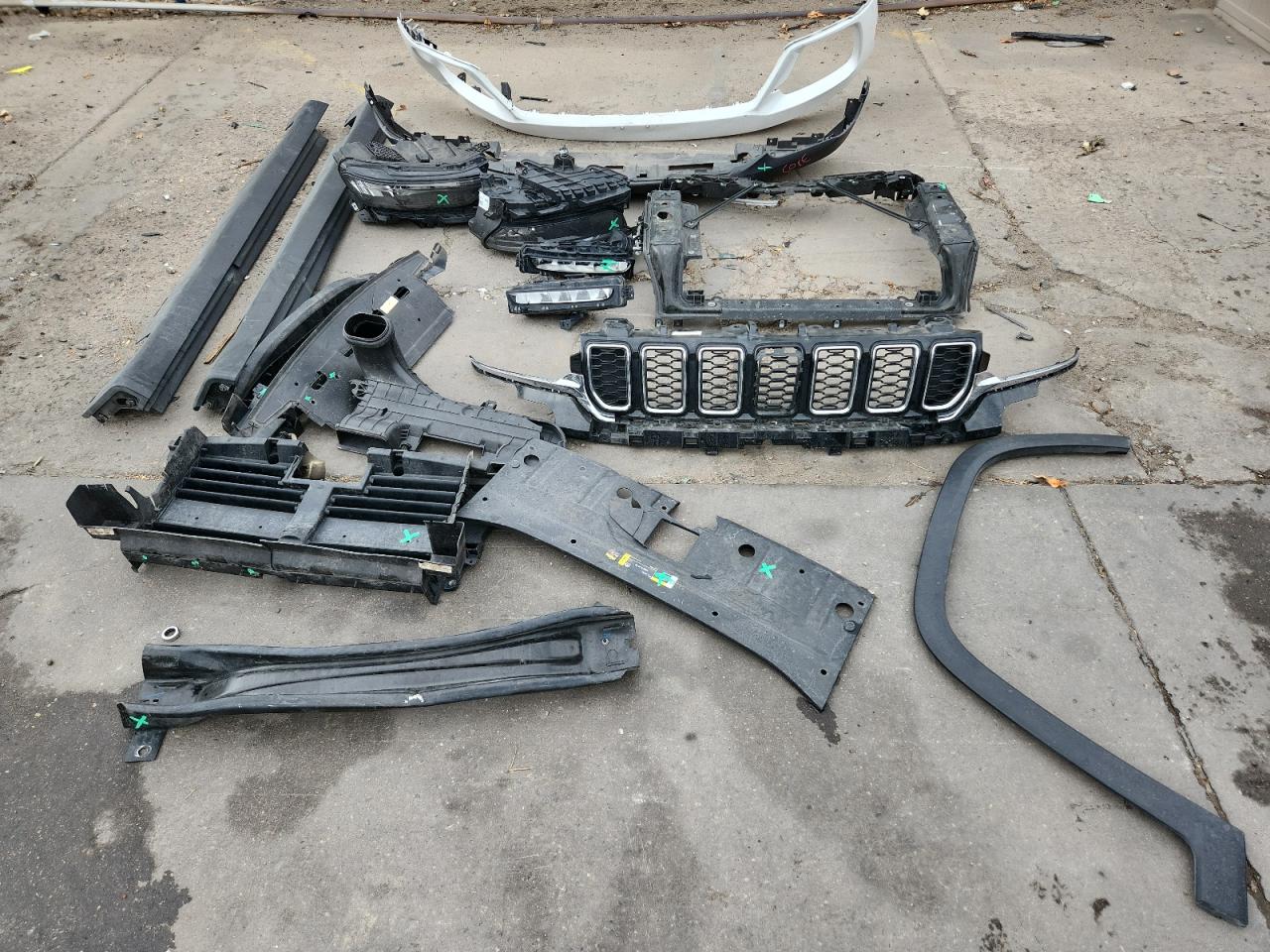 JEEP GRAND CHEROKEE LIMITED 4XE