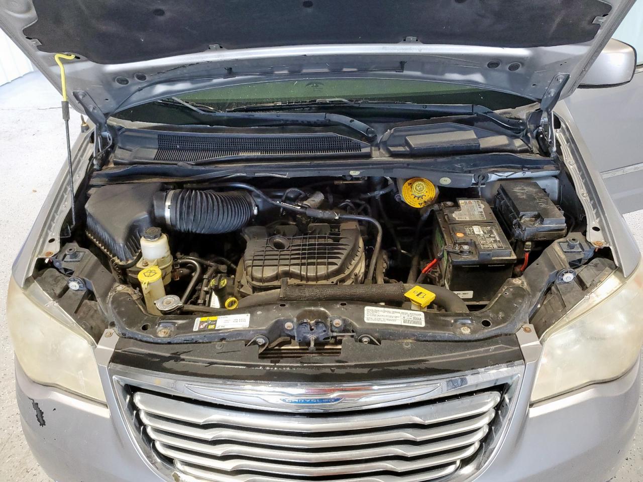 CHRYSLER TOWN & COUNTRY TOURING