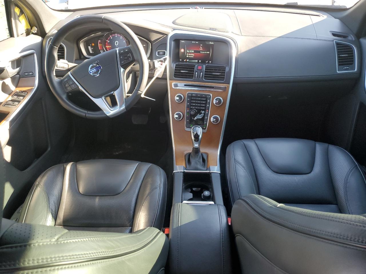 VOLVO XC60 T5 PREMIER