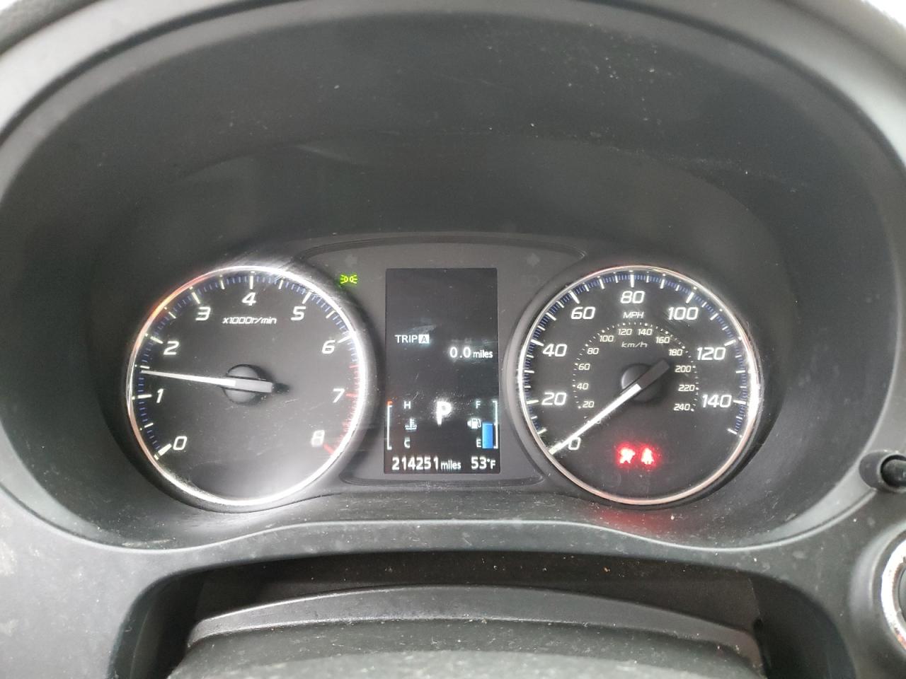 MITSUBISHI OUTLANDER SE