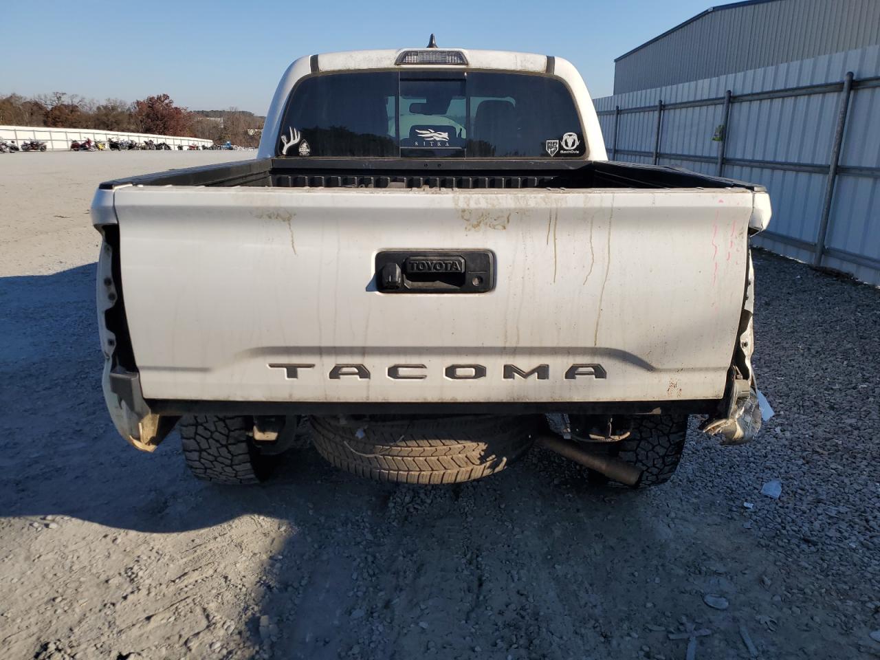 TOYOTA TACOMA DOUBLE CAB