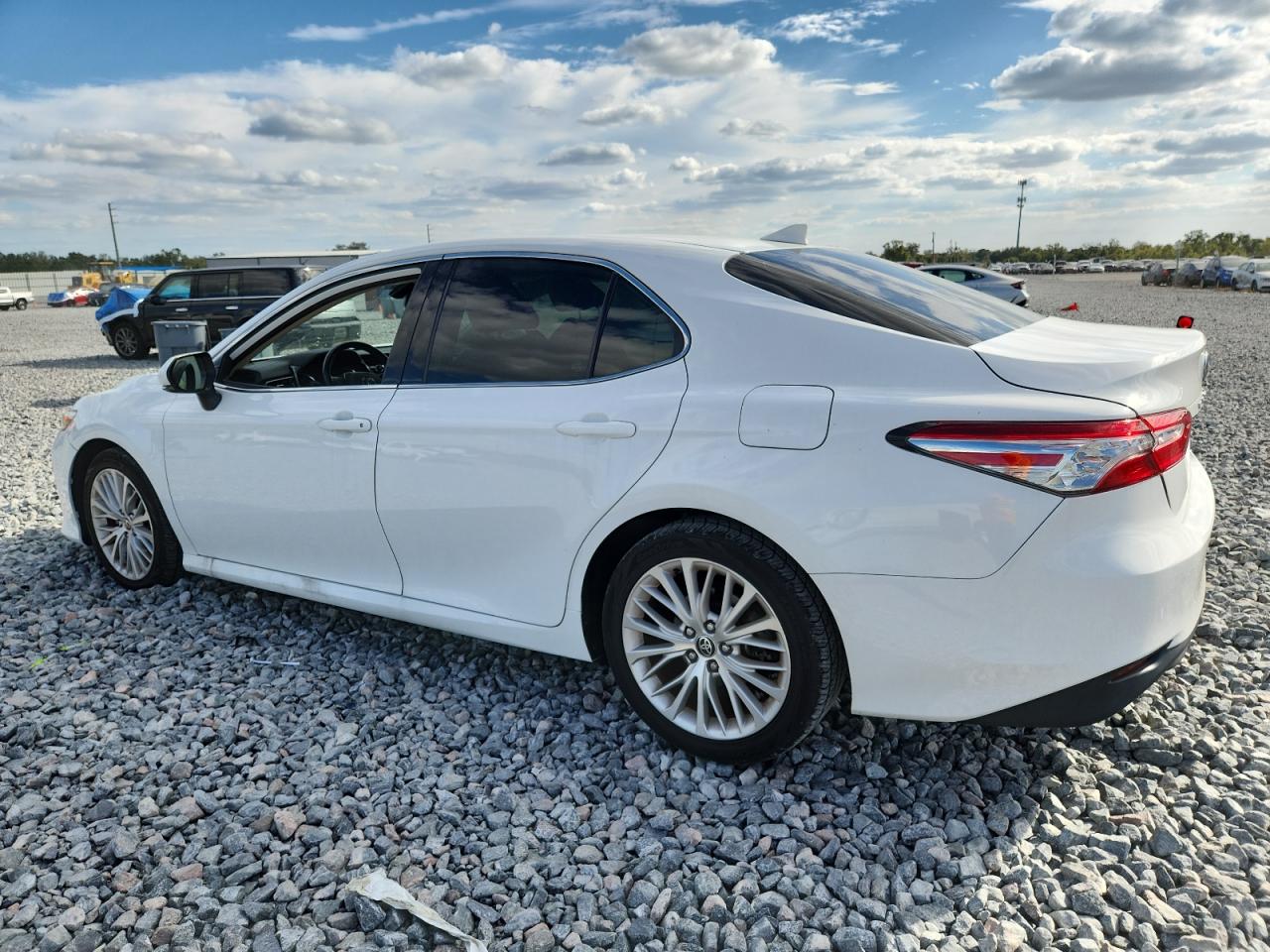 TOYOTA CAMRY XLE