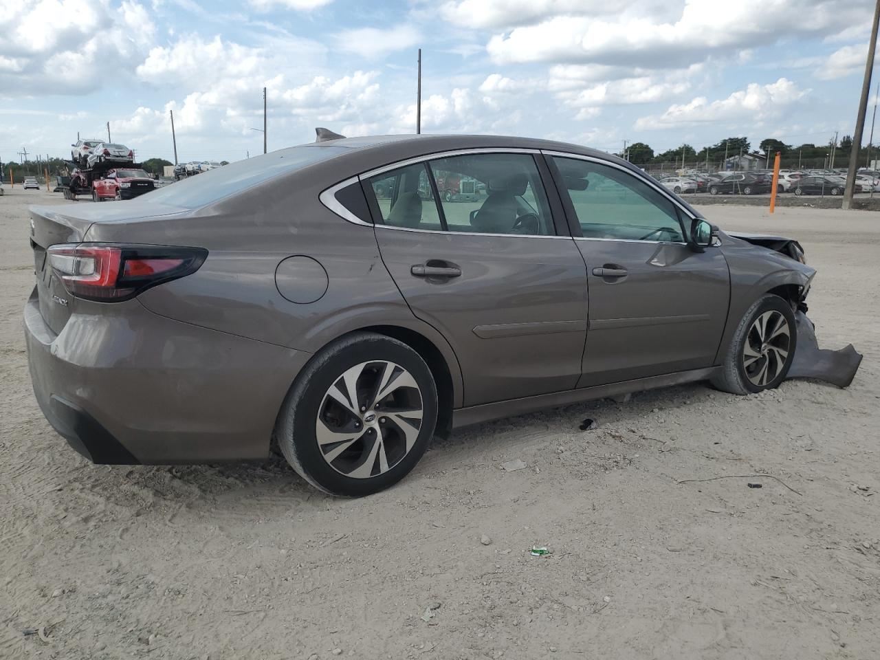 SUBARU LEGACY PREMIUM