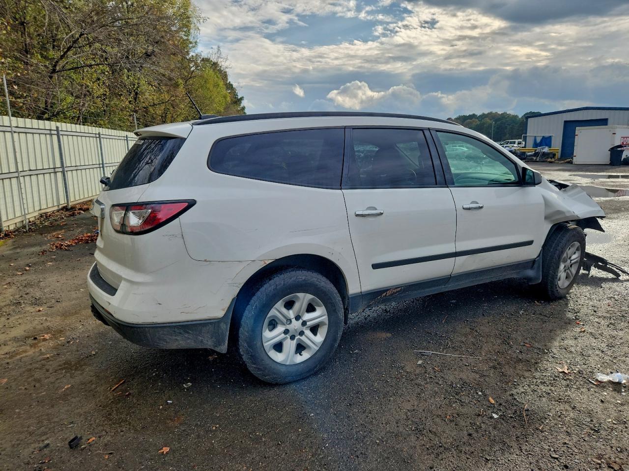 CHEVROLET TRAVERSE LS