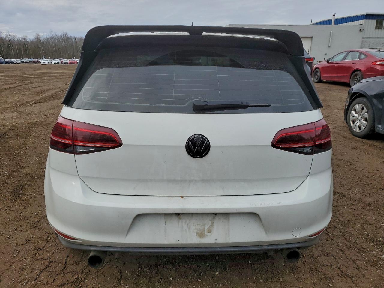 VOLKSWAGEN GOLF GTI S