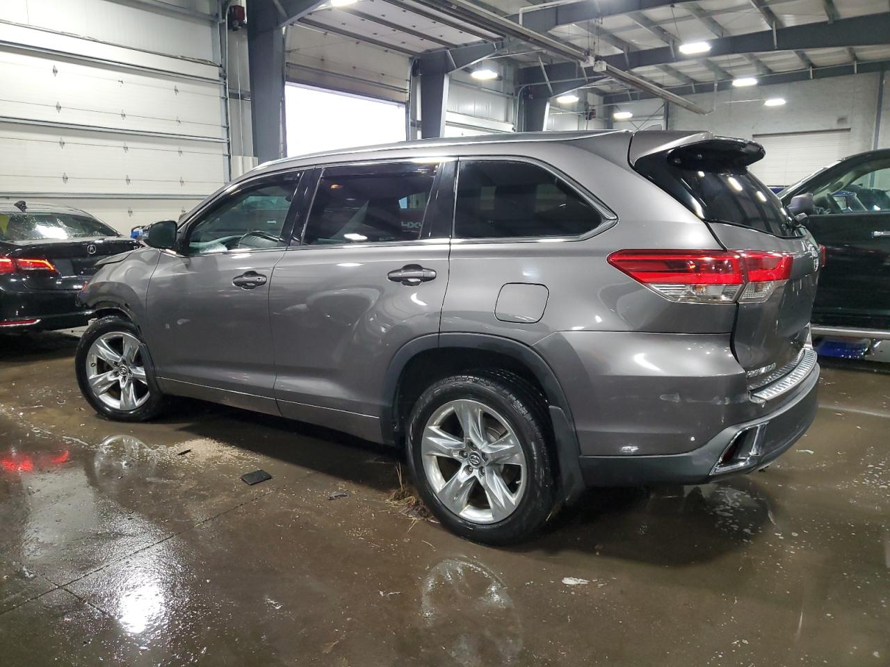 TOYOTA HIGHLANDER LIMITED