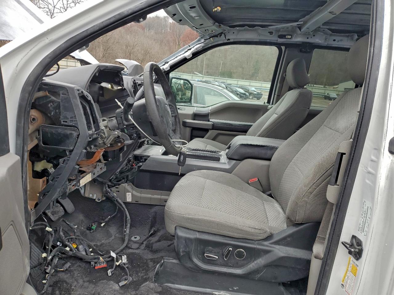 FORD F-150 SUPER CAB