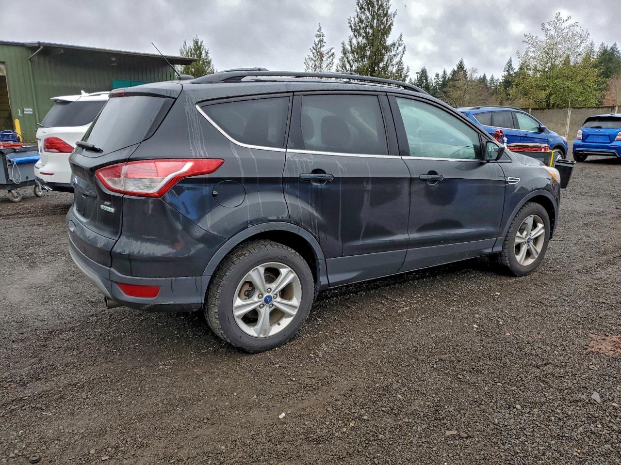 FORD ESCAPE SE